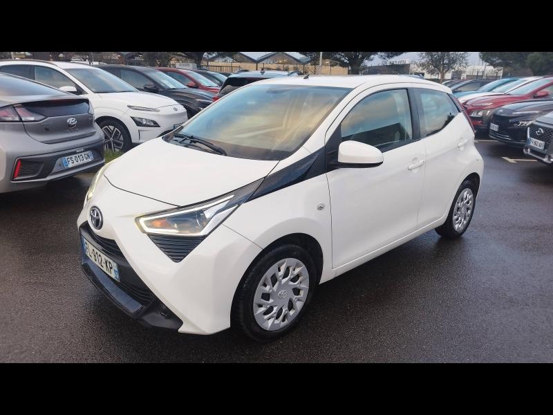 TOYOTA 1.0 VVT-i 72ch x-play 5p